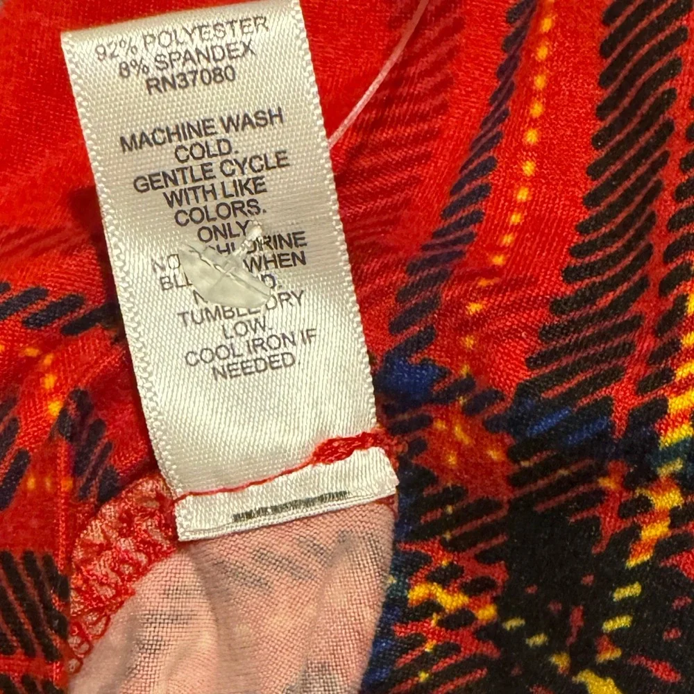 It’s Plaid Body con Dress - Picture 7 of 8